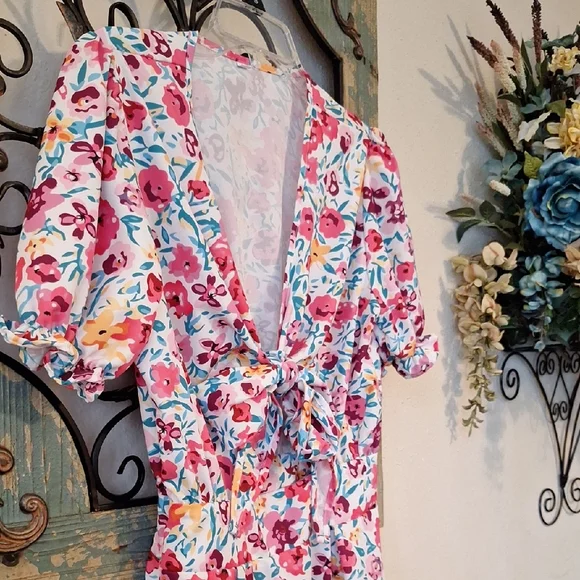 Pink and Red FLORAL Puff Sleeve Mini Dress. Size S - Picture 3 of 7